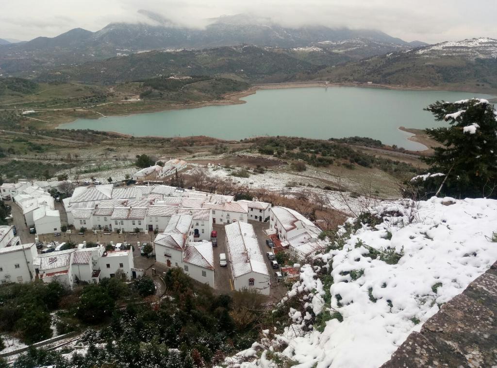 סהרה דה לה סיירה Tugasa Arco De La Villa מראה חיצוני תמונה